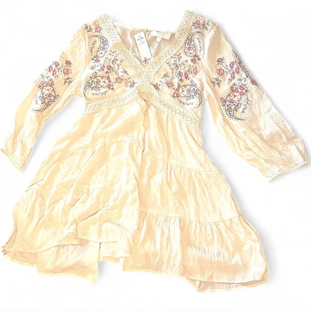 NWT Boho Floral Embroidered Cream Dress size small